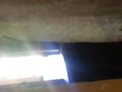 2 porno svého kolegu, zatímco sedí na záchodě