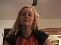 Porno video s dobrou rychlostí slutty kuřátko s velkými prsa kurva s synovcem na louce