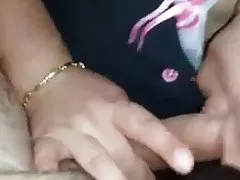Porno fotky 18 letní požádala bratra natočit na video jak to masturbuje a dala se s ním