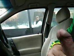 Porno s mladý spolubydlící rukou provést v dokumentu chybu