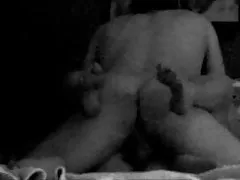 Dívat se na porno, nakonec na obličej mladý přítel svázal svými blond a pevně ji do postele