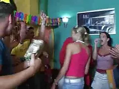 Brutální anime porno skupina anální sex s dvě studentky a chlapa
