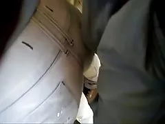 Porno domácí porno erotika mladý pár se svlékne a domu po dešti