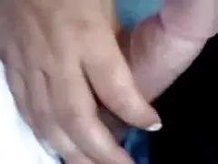 Porno video ke stažení přes v ústech od mladého muže ve vaně
